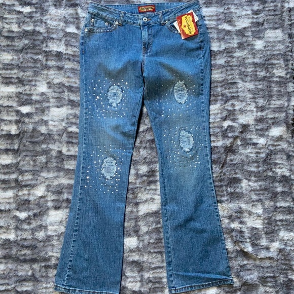 🌟NWT! Boom Boom Authentic Jeanswear Size 13 Bootcut Jeans With Faux Rips/Jewels - Picture 1 of 6